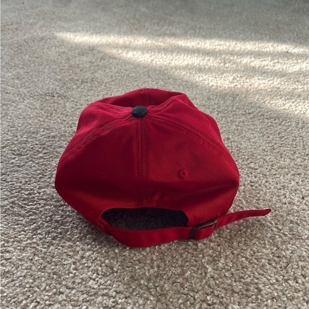 Fan Favorite Cincinnati Reds baseball Cap - Picture 2 of 4